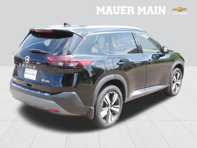 Used 2021 Black Nissan SL image 7