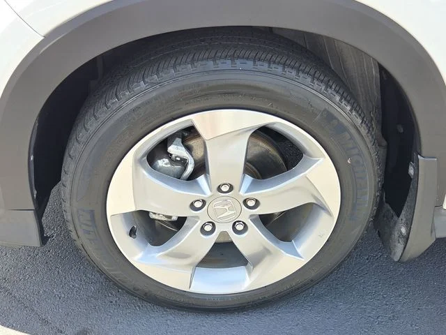 Used 2021  Honda LX image 4