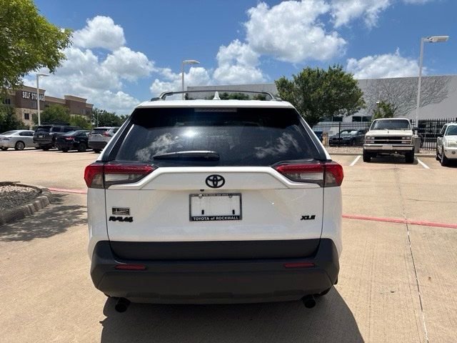 Used 2025 White Toyota XLE image 6