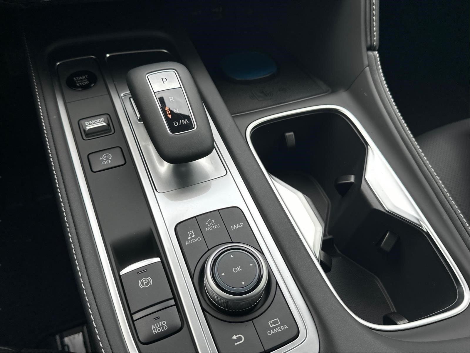 New 2027 RADIANT WHITE INFINITI Luxe FWD image 32