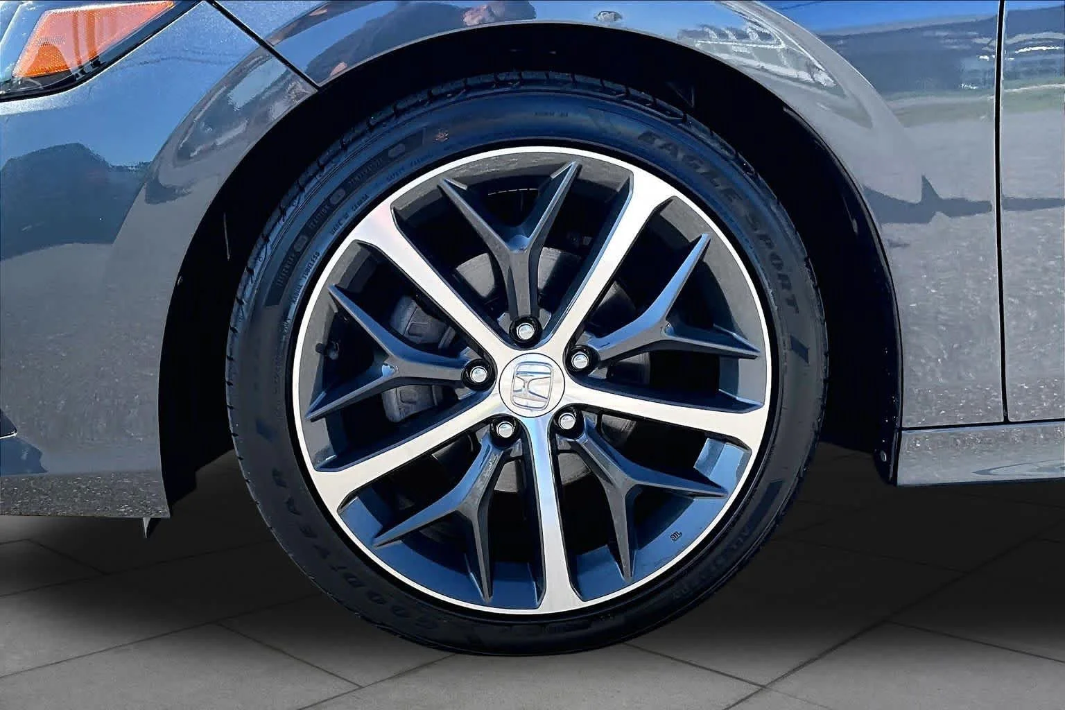 Used 2024 Meteorite Gray Metallic Honda Touring image 11