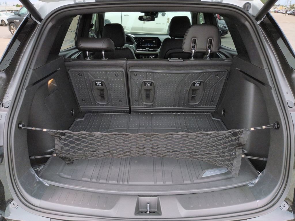 New 2026 Mosaic Black Metallic Chevrolet ACTIV image 25