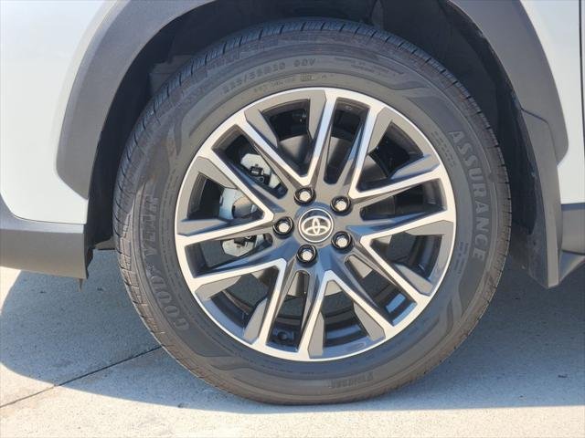 Certified Used 2026 WIND CHILL PEARL* Toyota  image 10