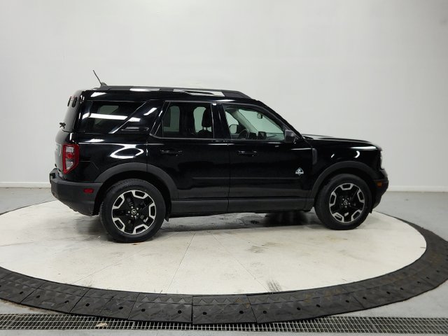 Used 2021 Black Ford Outer Banks image 9