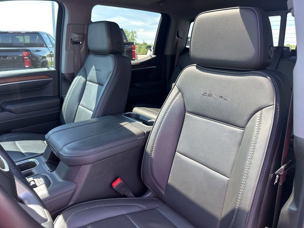 Used 2024 Onyx Black GMC Denali image 20