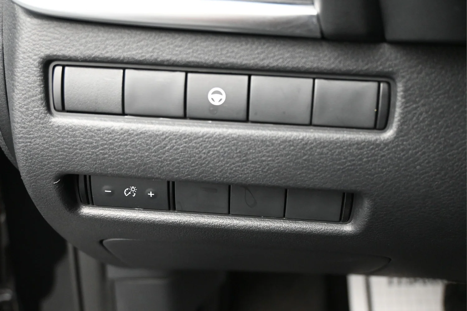 Used 2021 Black Nissan SV image 11