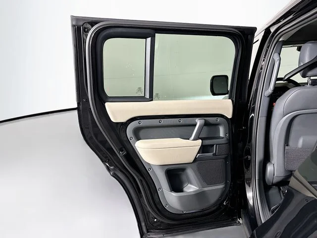 Certified Used 2024 Santorini Black Land Rover X-Dynamic SE image 23