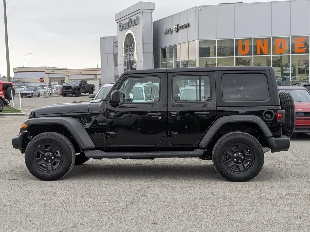 Certified Used 2025 Black Jeep Sport - - 4x4 - Pkg 23B - Black Paint - 3.6L Pentastar V6 - 12.3 Touchscreen & More! image 5