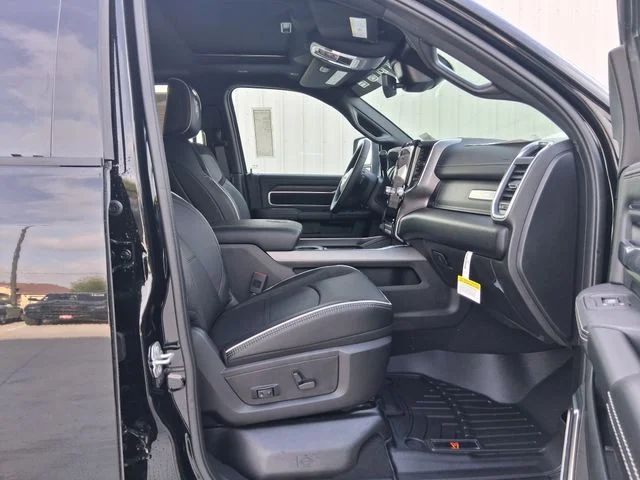 New 2026 Diamond Black Crystal Pearl-Coat Exterior Paint RAM Laramie image 25