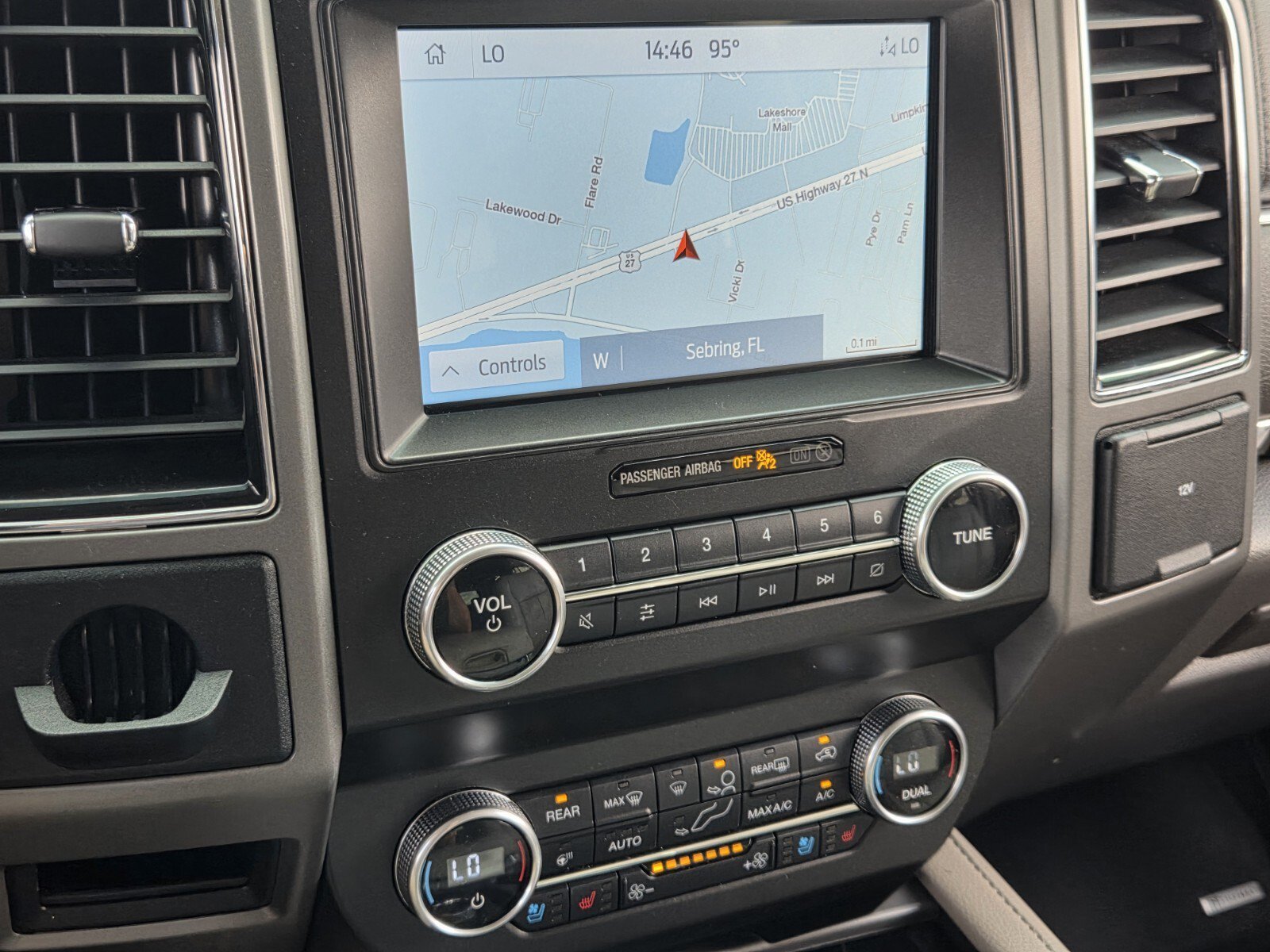 Used 2020 Oxford White Ford XLT image 17