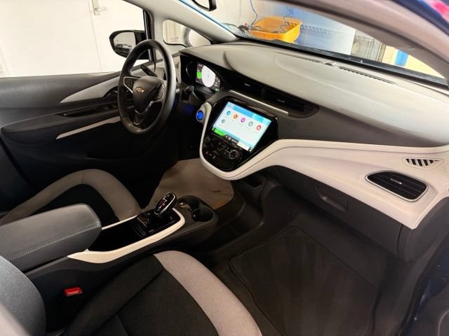 Used 2017 Includes (TUS) Black grille. Chevrolet LT image 27