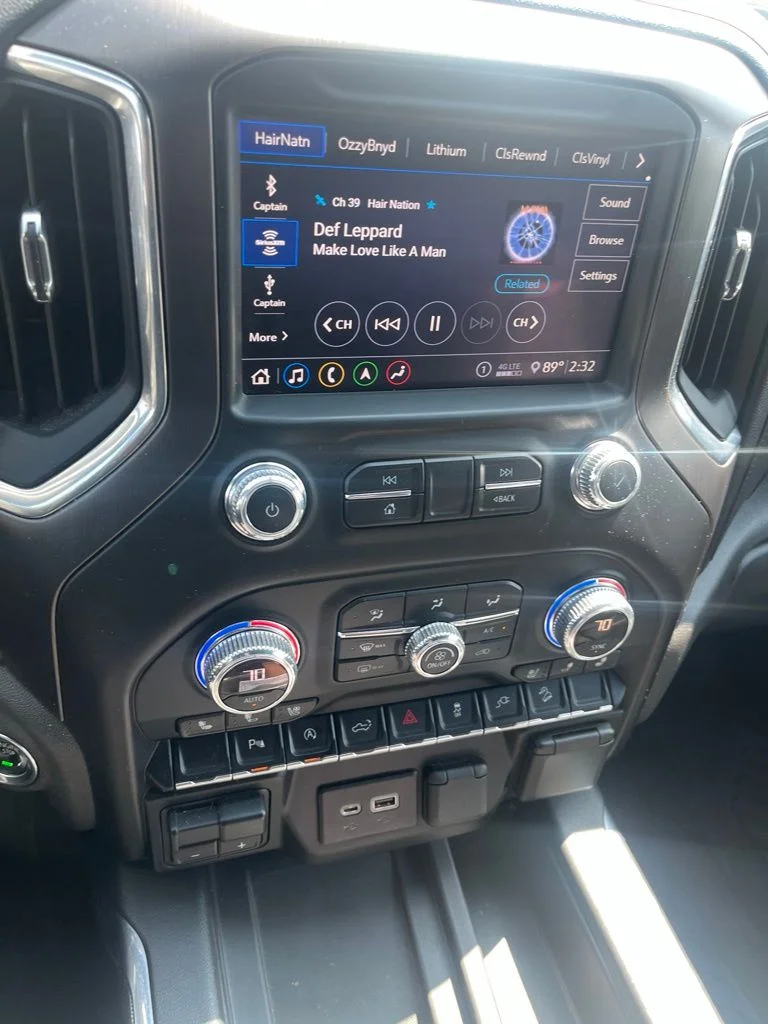 Used 2020 Summit White GMC AT4 image 6