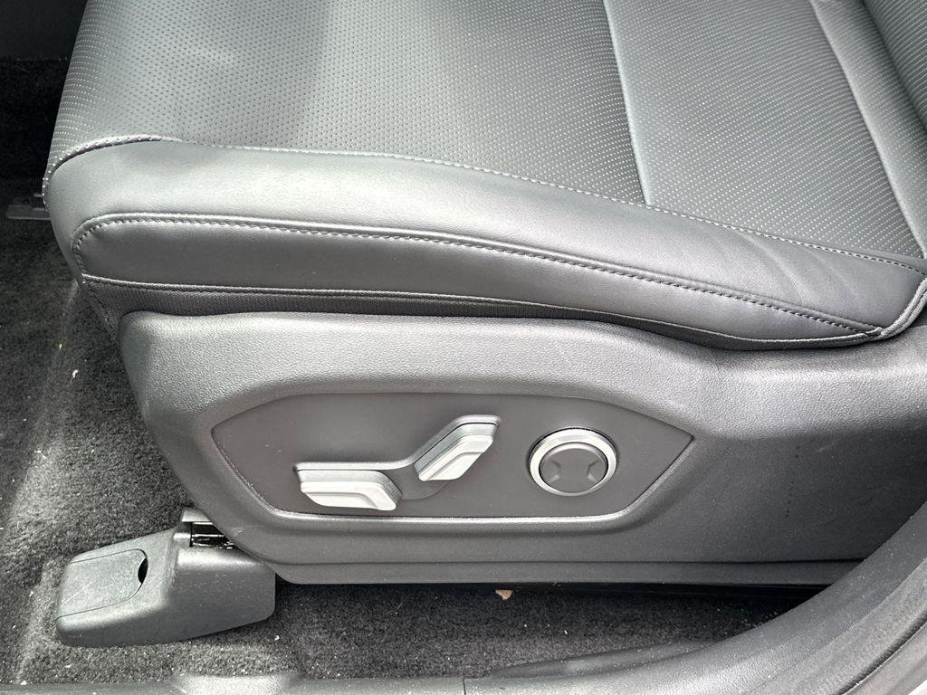 New 2026 Shimmering Silver Pearl Hyundai XRT AWD image 10
