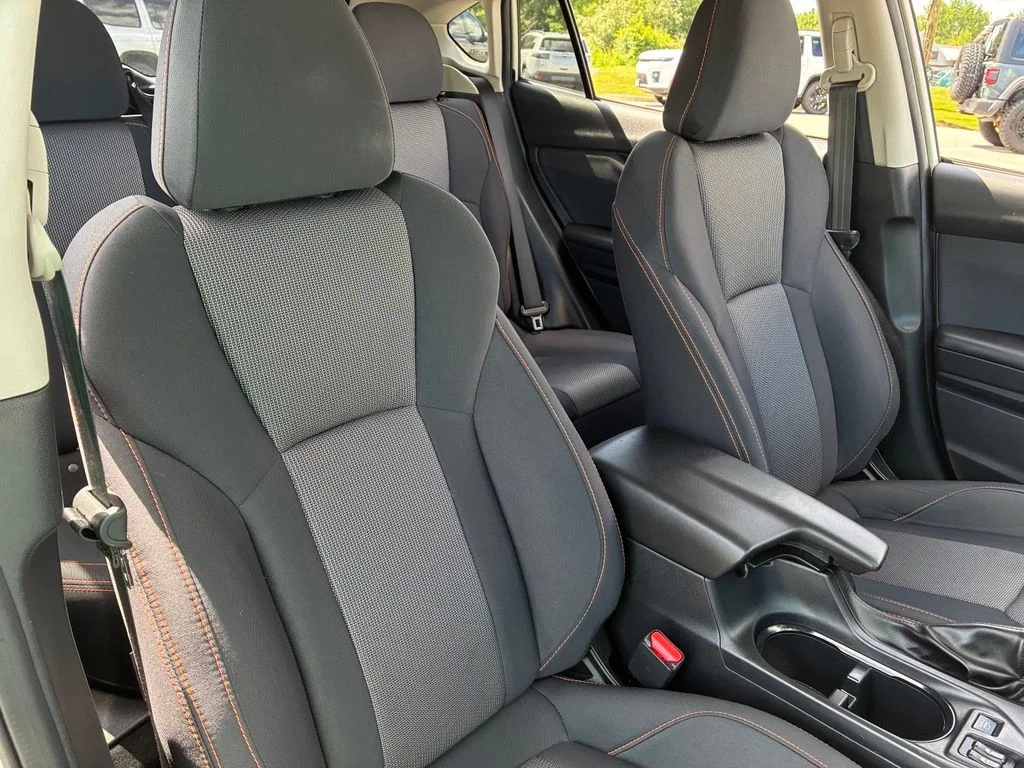 Used 2023 White Subaru Premium image 40