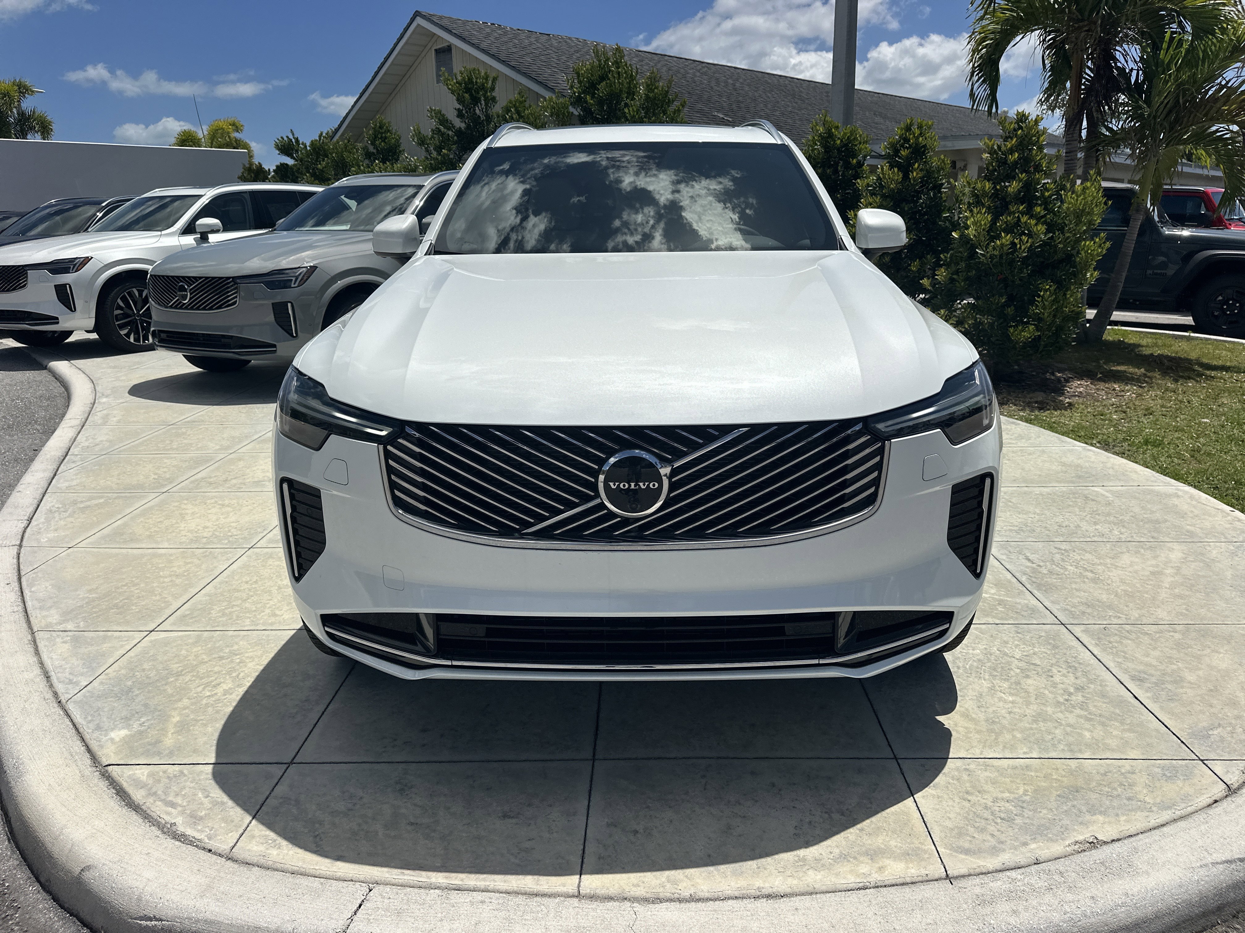 New 2026 Crystal White Volvo Plus image 2