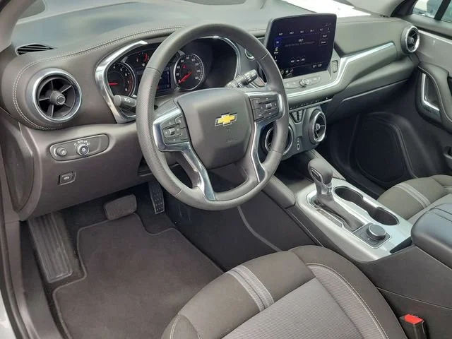 2025 Chevrolet Blazer 2LT - Photo 16