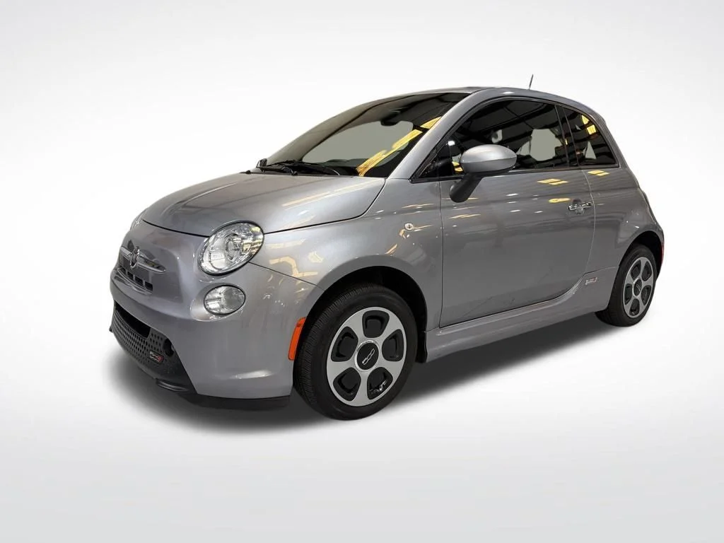 2016 FIAT 500e Battery Electric's photo