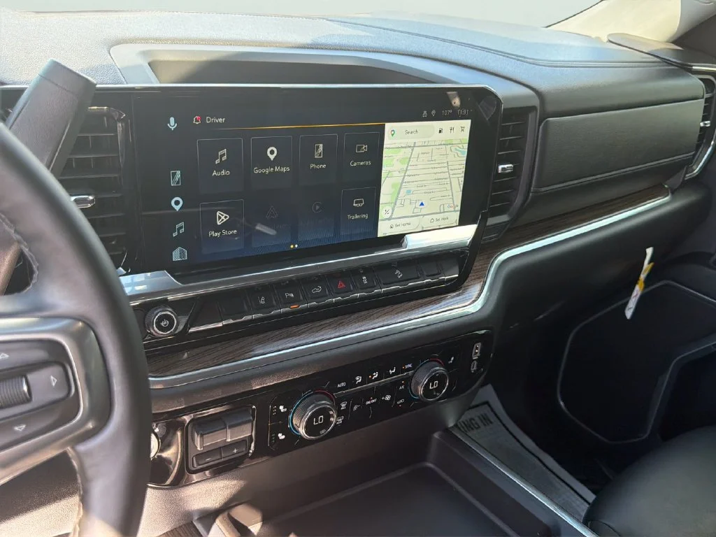 Used 2025 Sterling Gray Metallic Chevrolet LT image 23