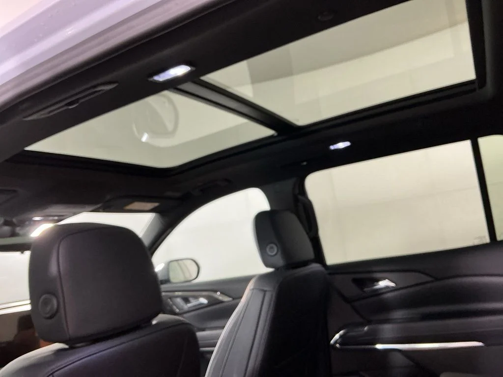 New 2027 White Chevrolet Z71 image 11