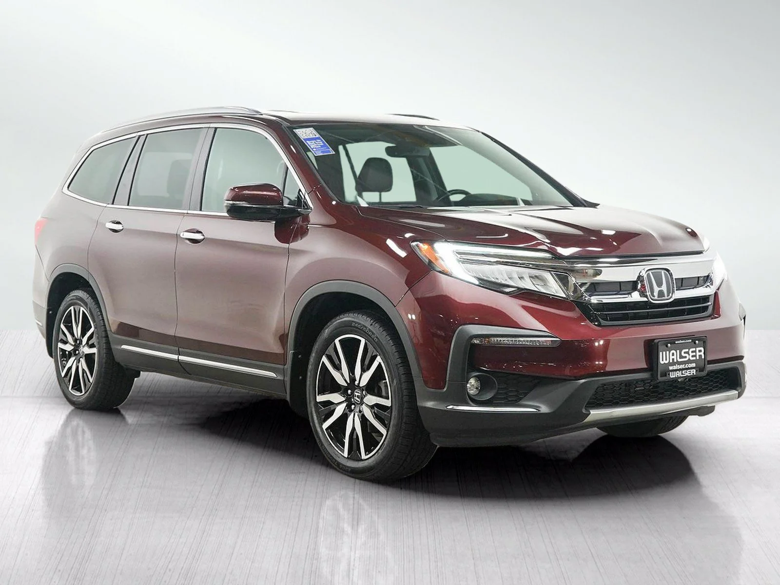 Used 2020 Deep Scarlet Pearl Honda Touring 8-Passenger AWD image 7