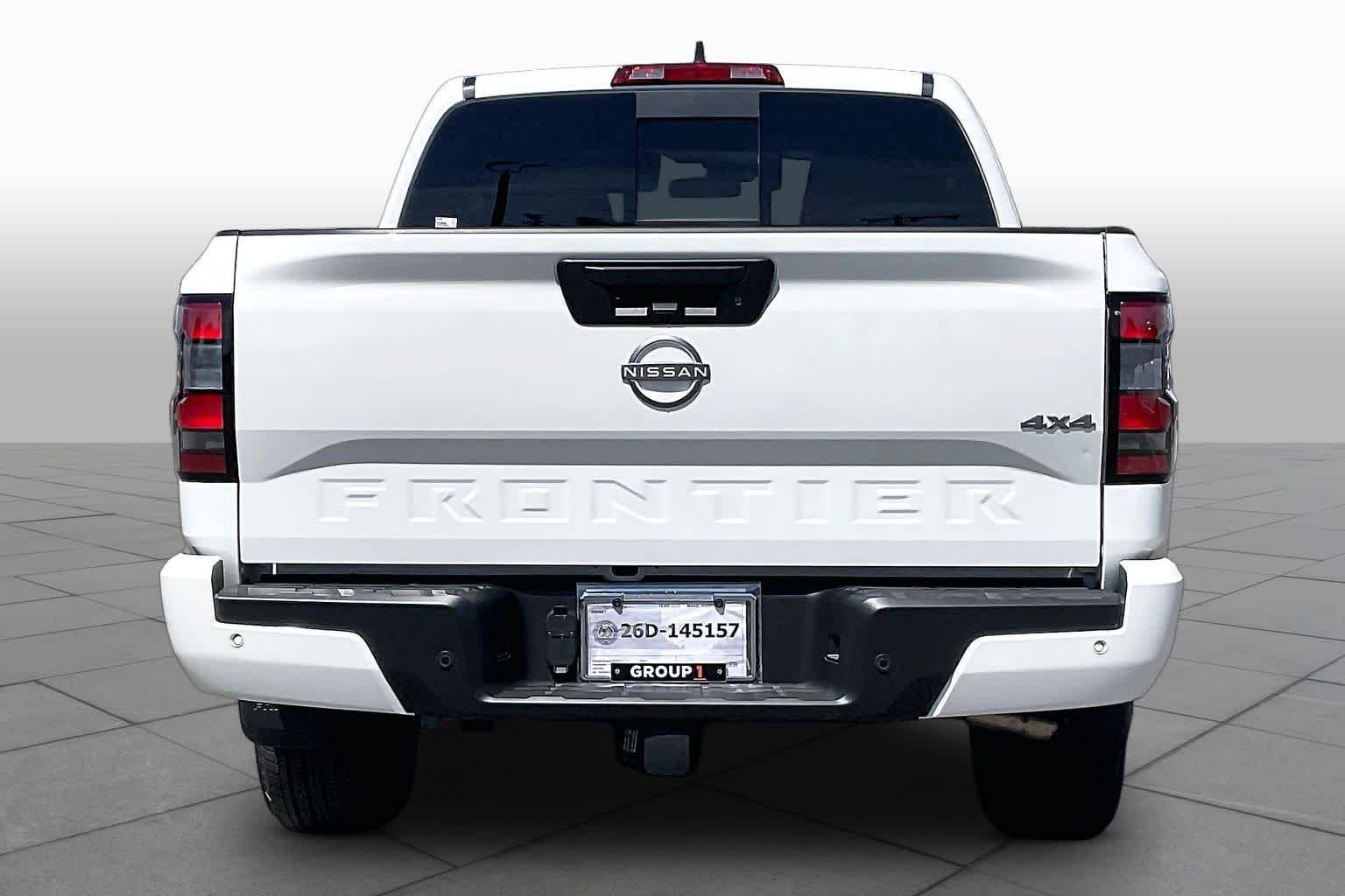 Used 2025 Glacier White Nissan SV image 5