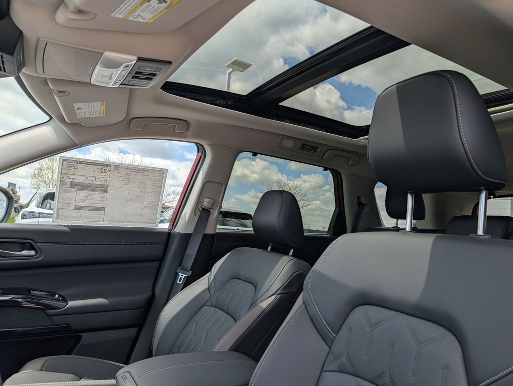 New 2026 Scarlet Ember Tintcoat Nissan Platinum image 6