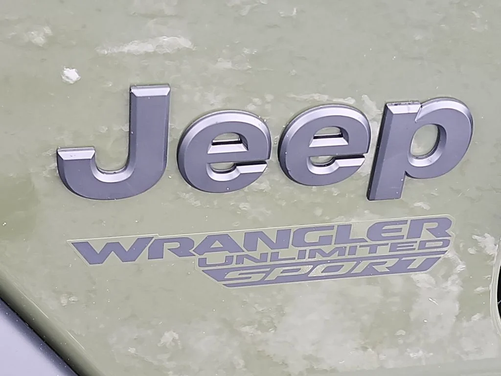 Used 2021 Green Jeep Unlimited Sport S image 23