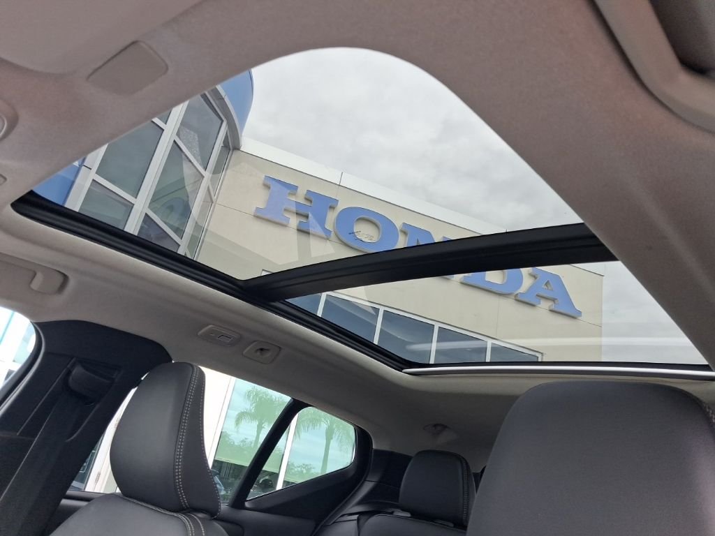 Used 2026  Volvo B5 Plus image 19