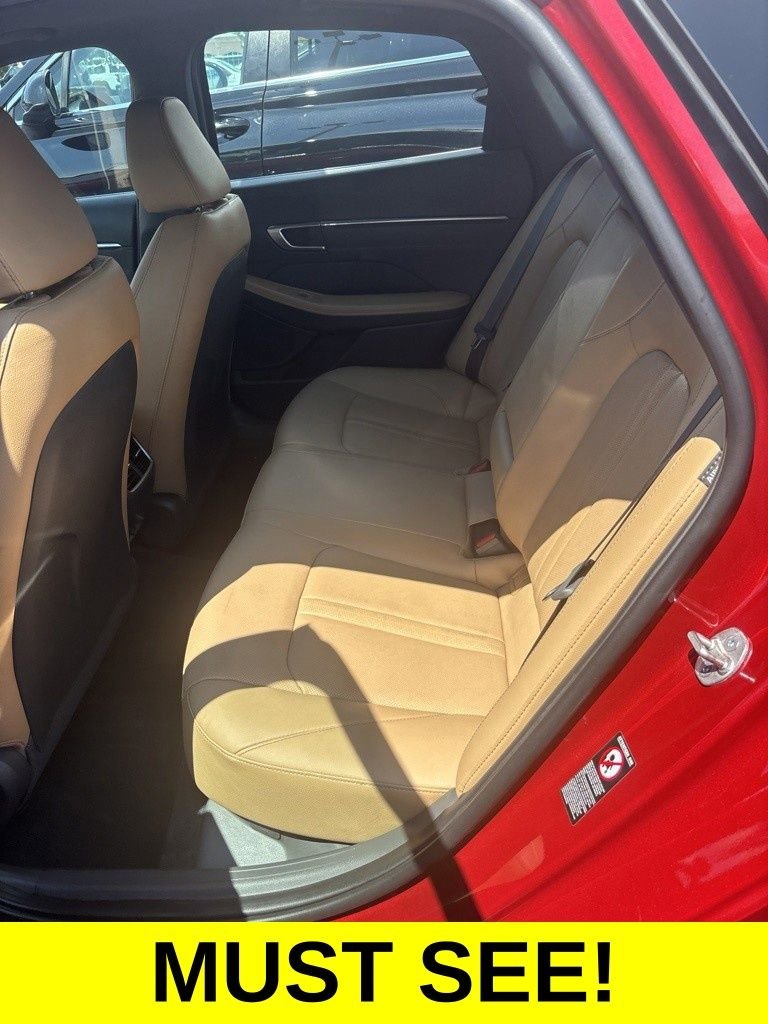 Used 2023 Red Hyundai Limited image 3