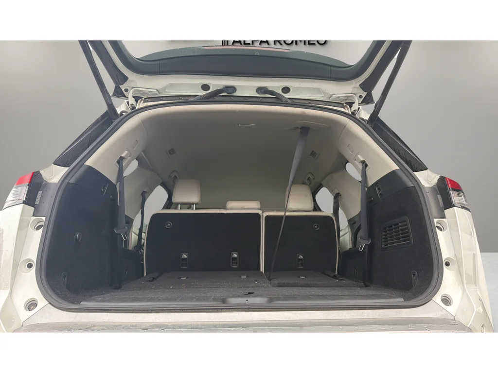Used 2023 White Nissan SL image 13