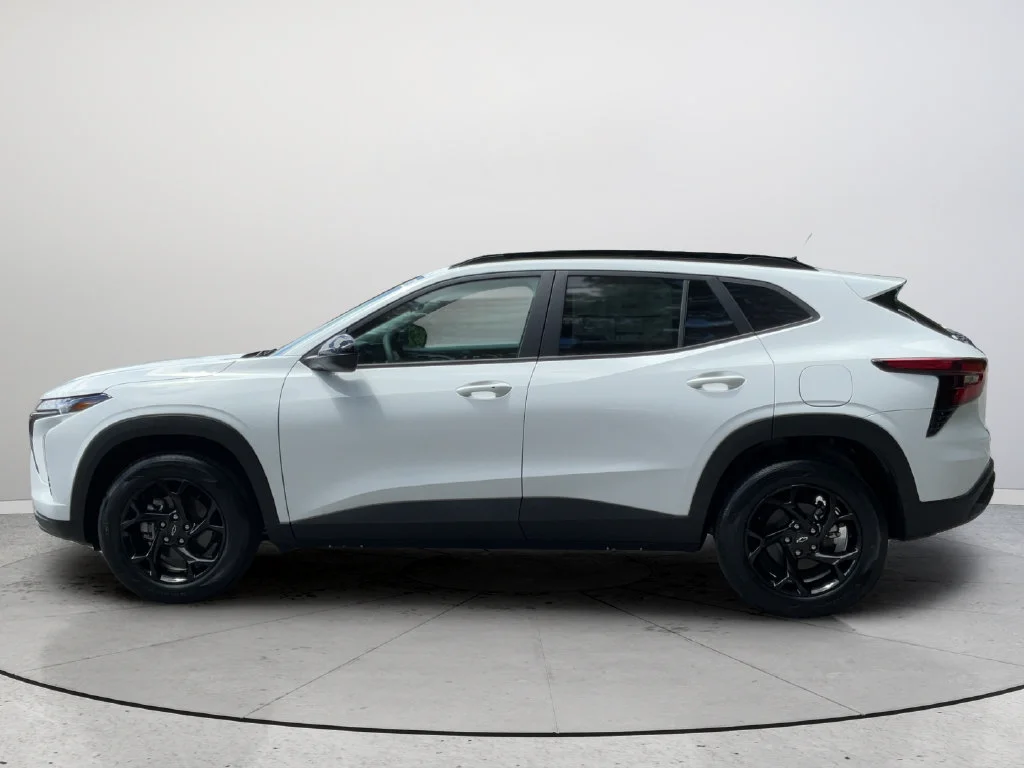 New 2026 Summit White Chevrolet LT image 8