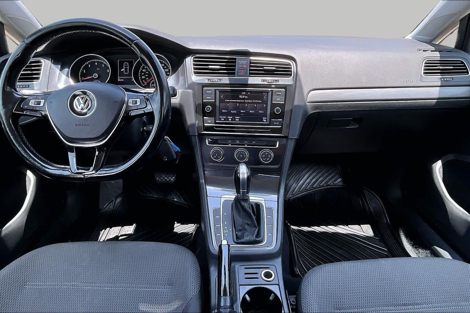 Used 2018 Night Blue Metallic Volkswagen S image 16