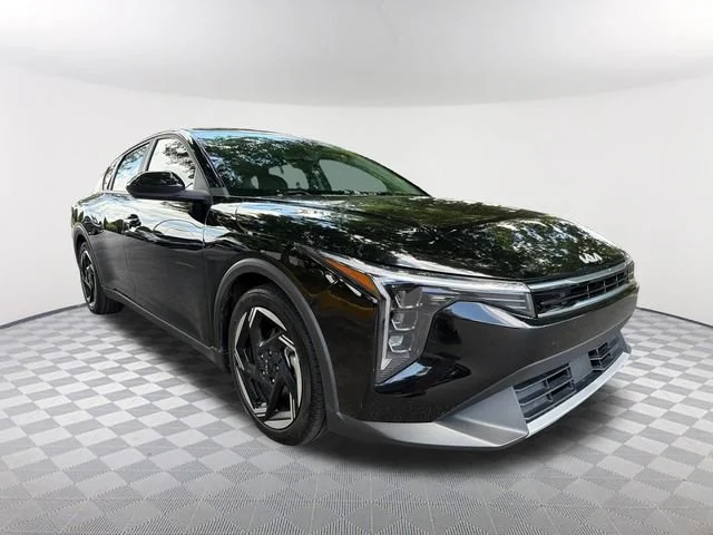 Used 2025 Black Kia EX image 3