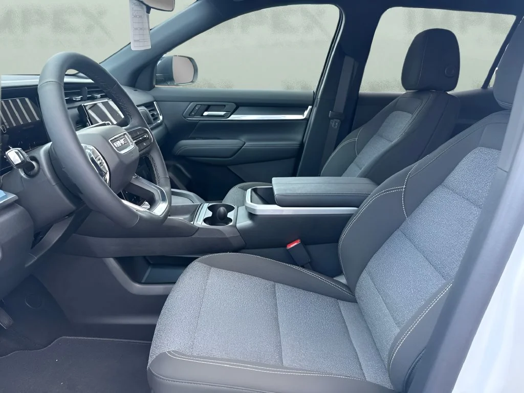 New 2027 Summit White GMC Elevation image 10