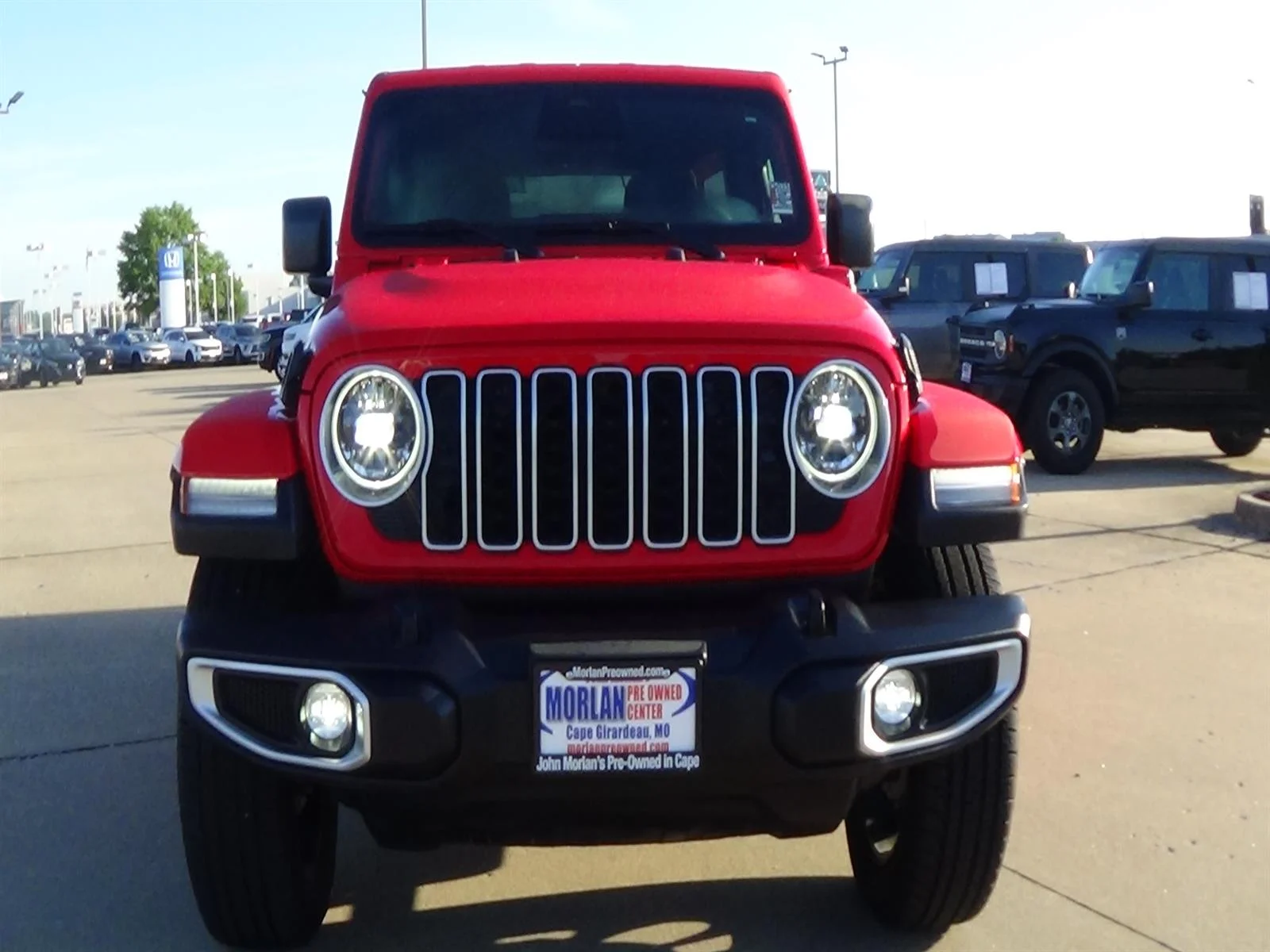 Used 2025 Firecracker Red Clear Coat (prc) Jeep Sahara 4xe image 3
