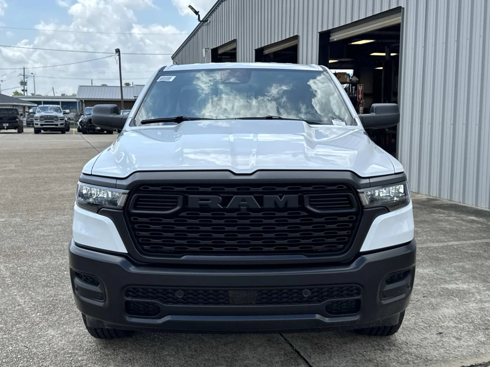 New 2026 Bright White Clear-Coat Exterior Paint RAM Tradesman image 2