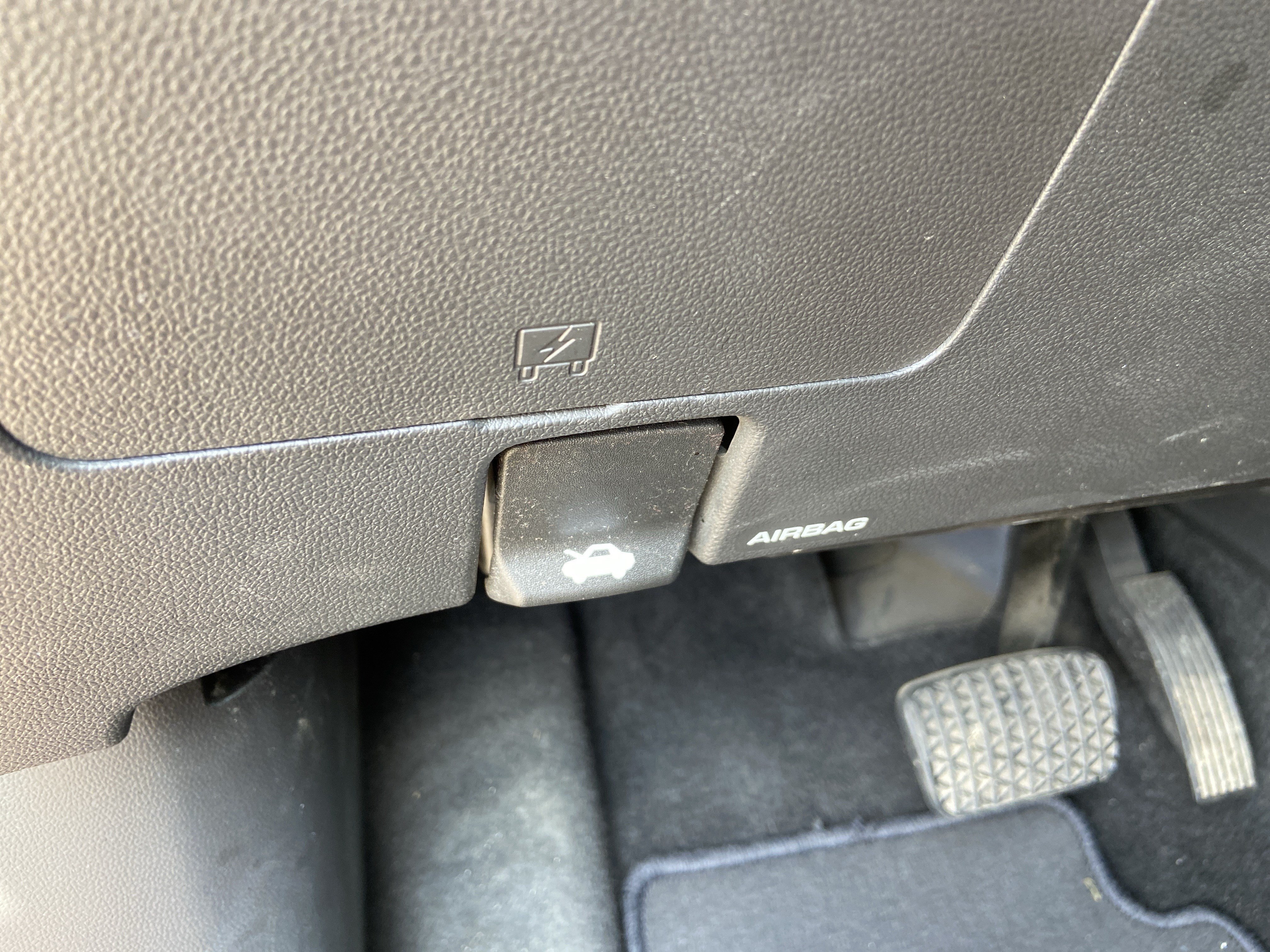Used 2024 Cinnabar Metallic Buick Preferred image 45