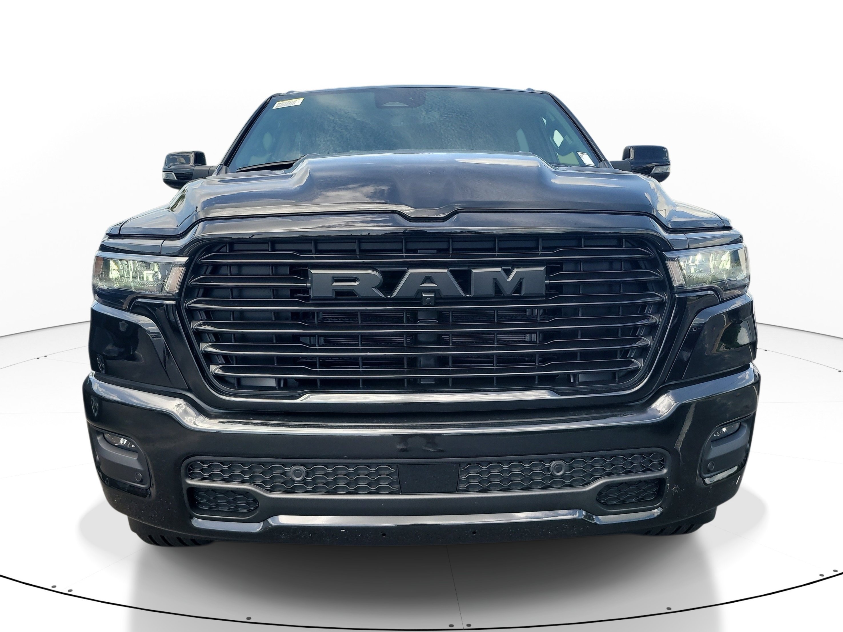 New 2026 Diamond Black Crystal Pearl-Coat Exterior Paint RAM Laramie image 3