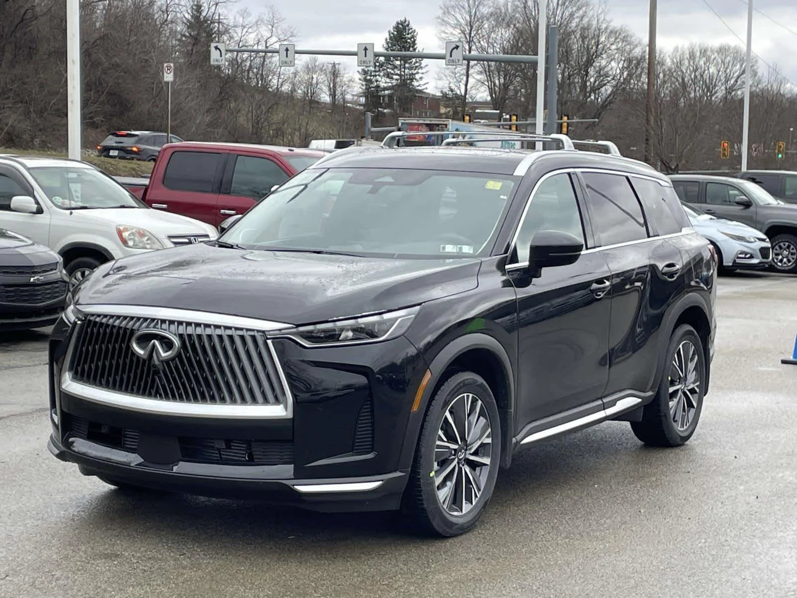 New 2026 Mineral Black INFINITI LUXE image 10