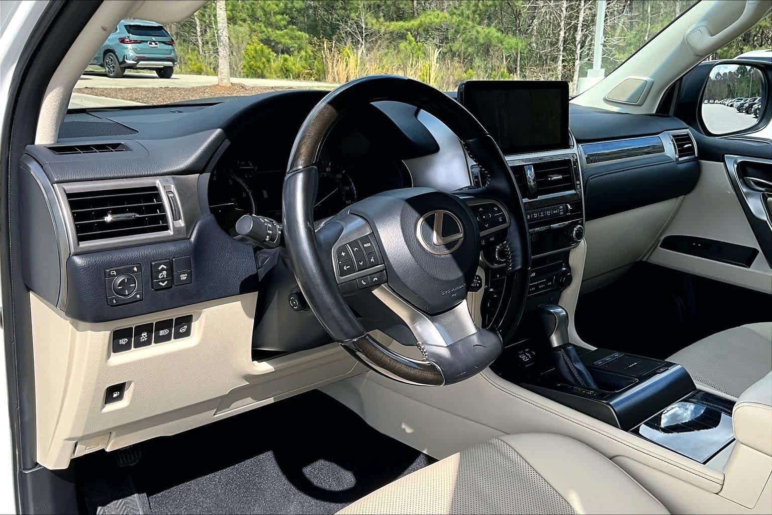 Used 2023 Eminent White Pearl Lexus Premium image 32