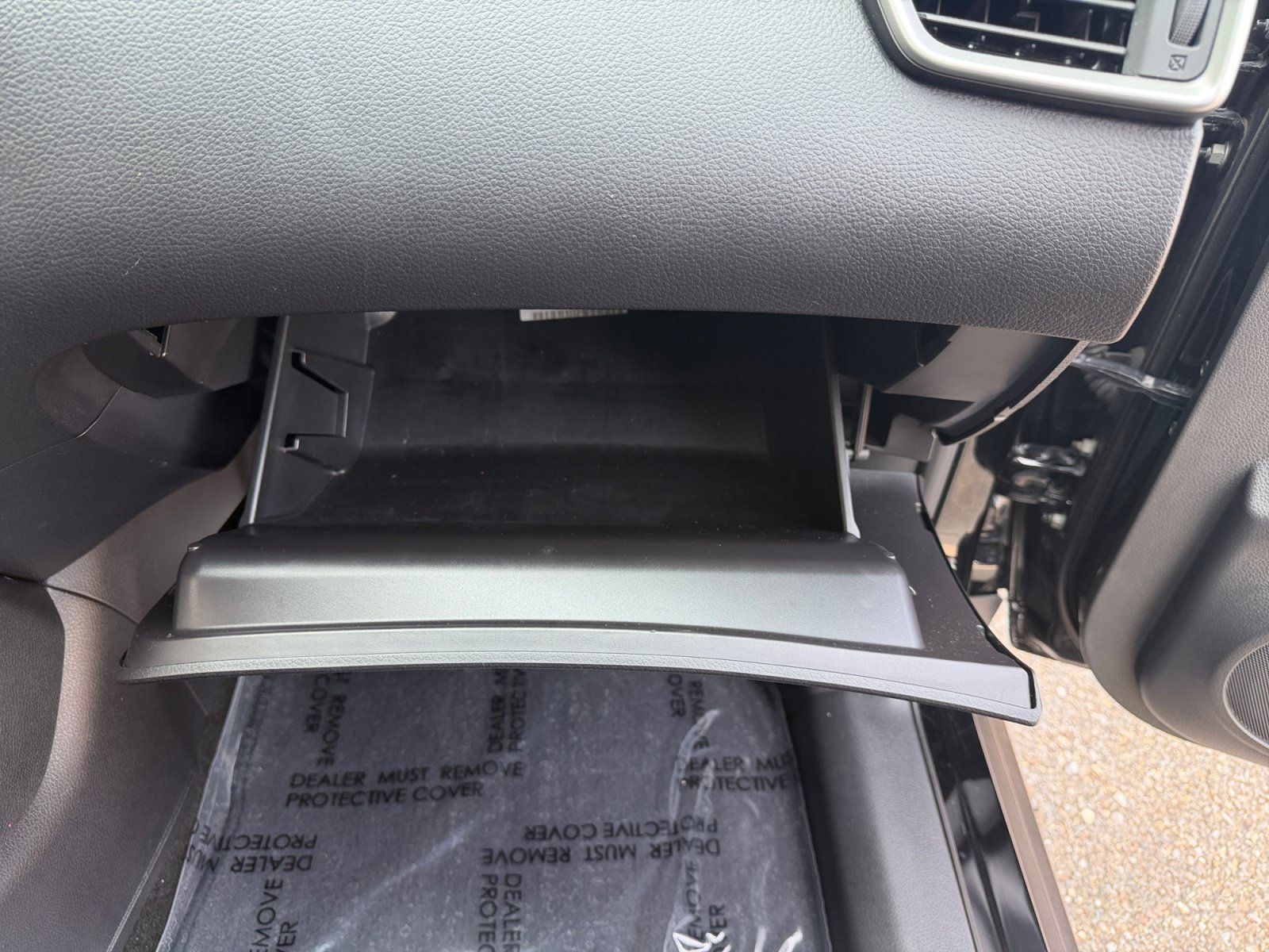 Used 2015 Super Black Nissan SL image 31