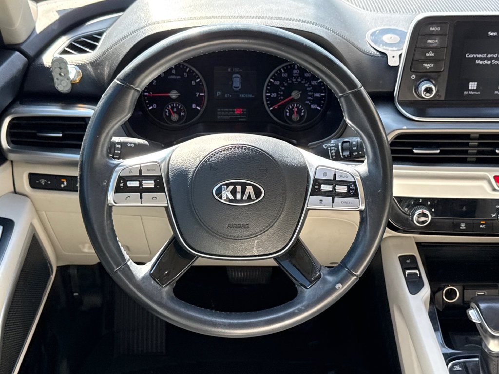 Used 2020 Green Kia S image 14