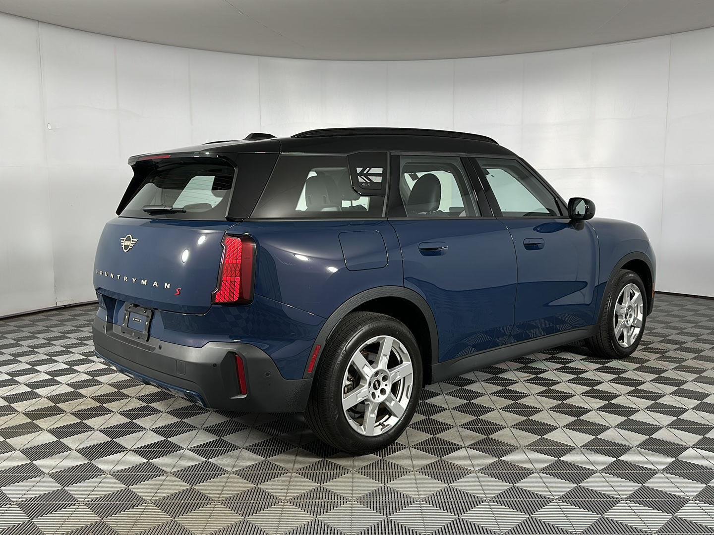 Certified Used 2025 Indigo Sunset Blue Metallic MINI S image 28