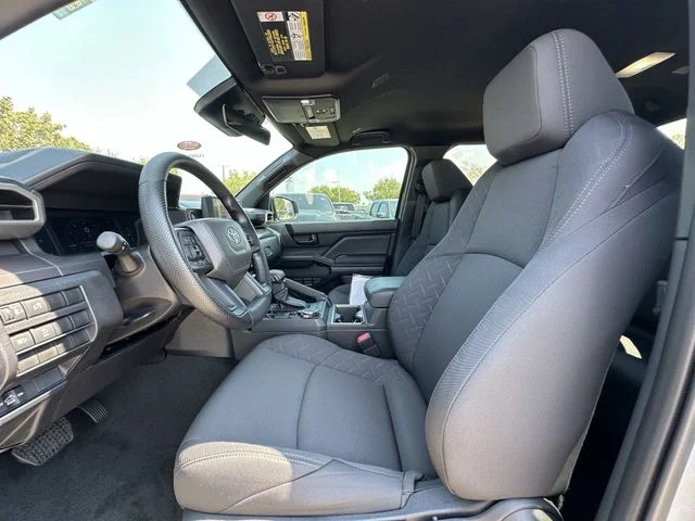 2025 Toyota Tacoma SR5 - Photo 25