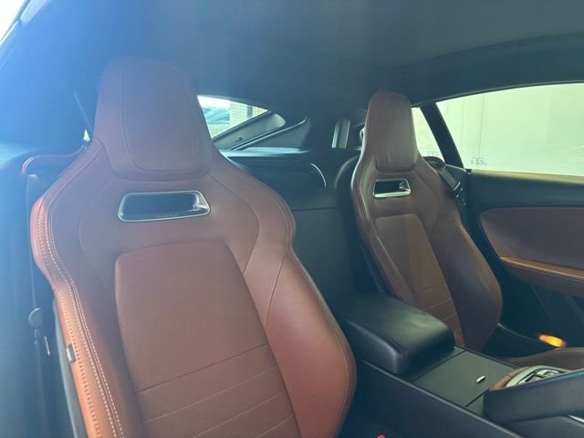 Used 2020 Green Jaguar P300 image 14