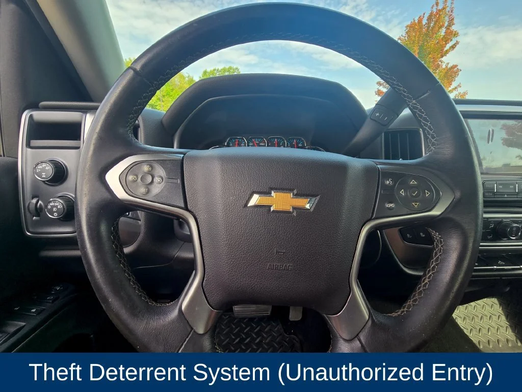 Used 2015 TUNGSTEN METALLIC Chevrolet LT image 24