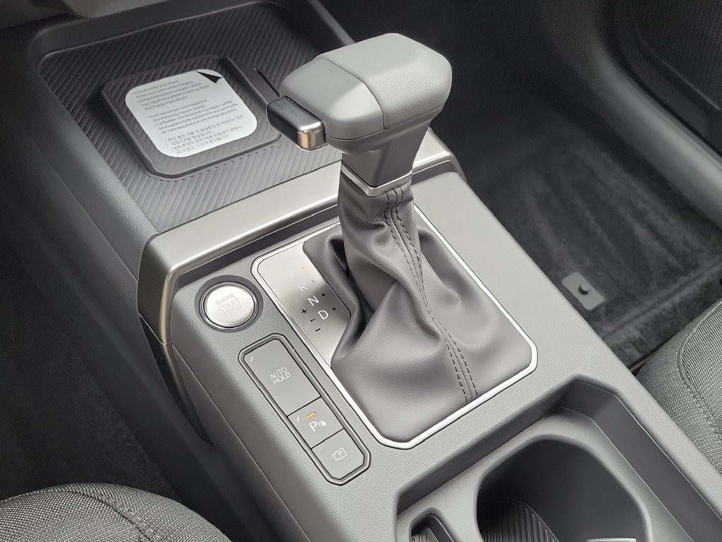 New 2027 Interstellar Gray Kia S image 32