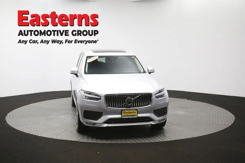 Used 2022 Gray Volvo T5 Momentum image 53