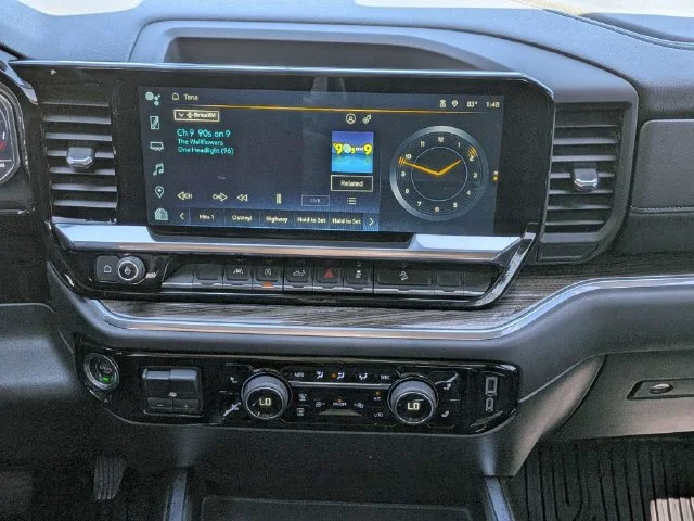 Used 2023 White Chevrolet LT Trail Boss image 16
