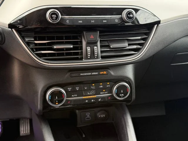 Used 2022 Gray Ford SEL image 17